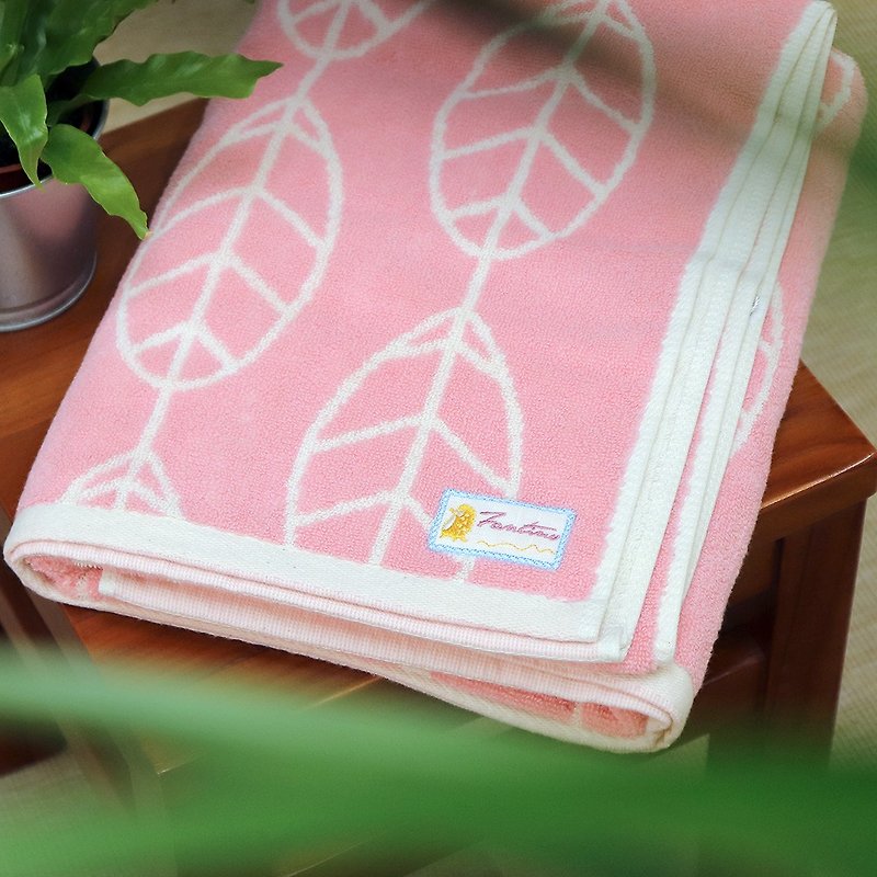 Thick feel colored yarn 100% cotton absorbent bath towel-macaron powder - Towels - Cotton & Hemp Pink