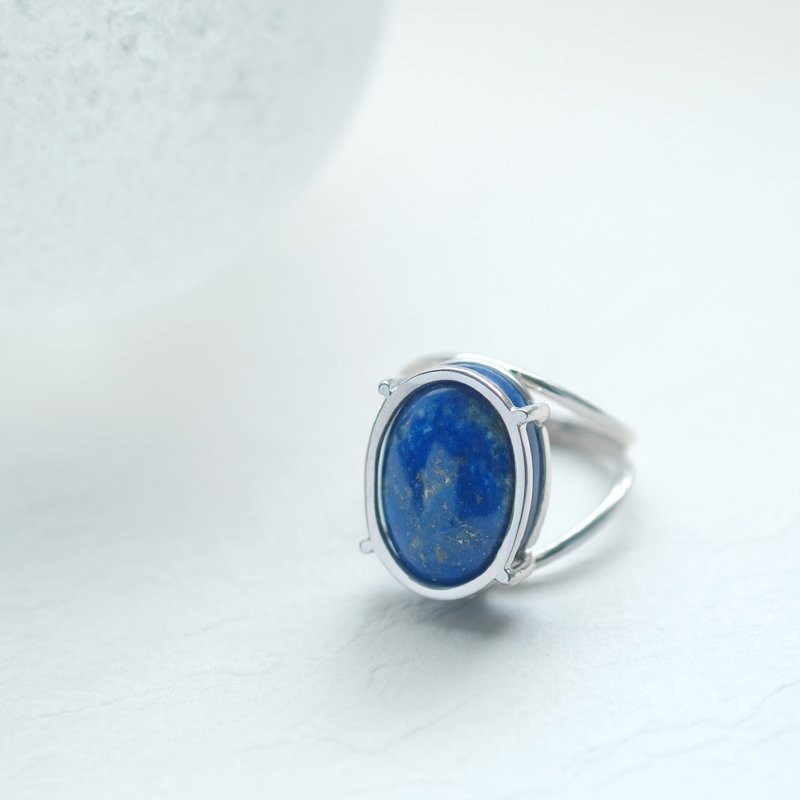 Lapis lazuli large ring in Silver 925 - แหวนทั่วไป - โลหะ สีน้ำเงิน