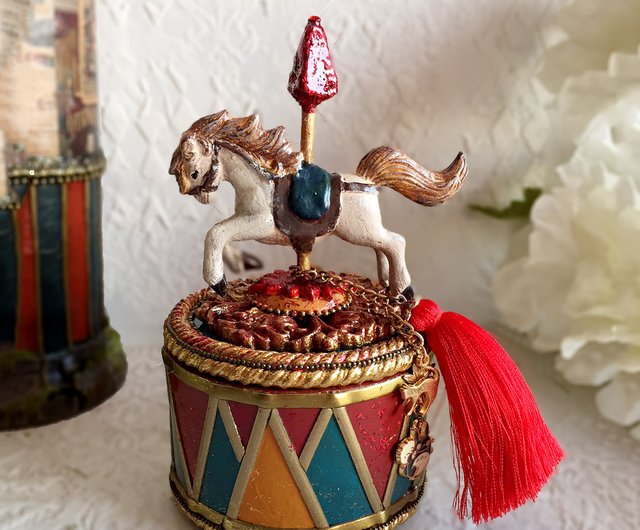 Blue jewelry box Carousel,Treasure box,Bright jewelry storage