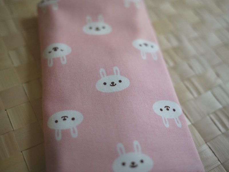 [Katie. C Katie. heart. Hand strap infants living] special waterproof bibs / saliva cloth / mat antifouling = = pink rabbit smile - Bibs - Other Materials Pink