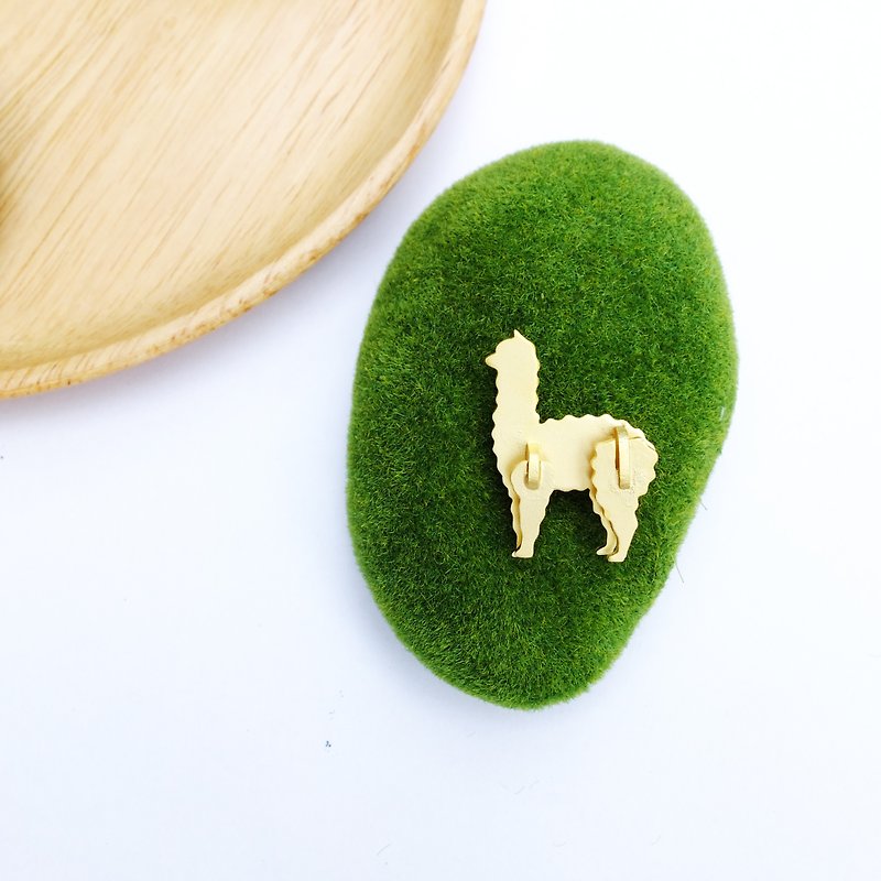 BROOCH Alpaca - Brooches - Other Metals Gold