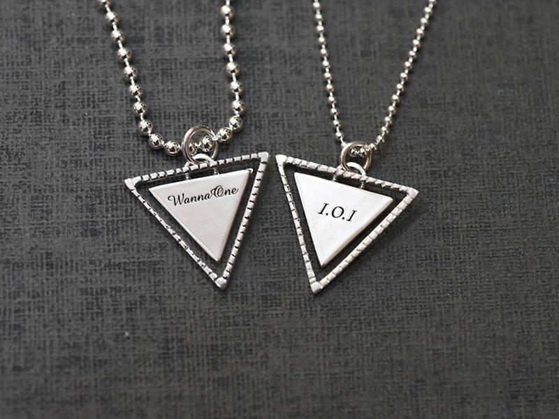 [Engraving] Commemorating your beauty - Triangular sterling silver necklace | Couple chain lover gift - Necklaces - Sterling Silver Silver