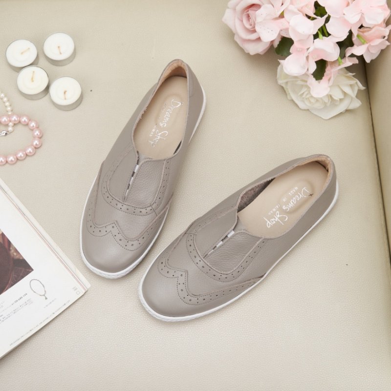 Air cushion_British carved flat casual shoes Gray Bean - รองเท้าลำลองผู้หญิง - หนังแท้ สีเทา