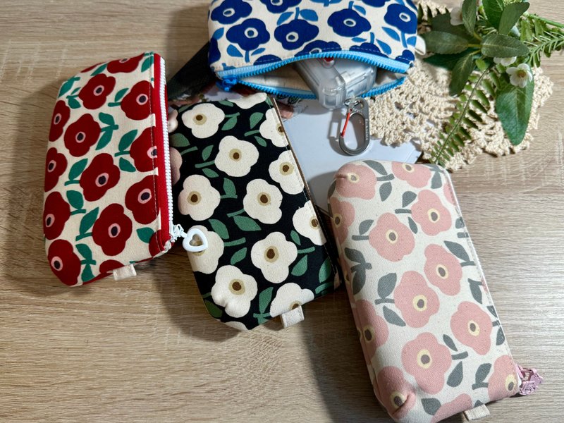 【現貨】北歐花語散步/手作拉鍊小包/零錢包/收納袋 - 化妝袋/收納袋 - 棉．麻 