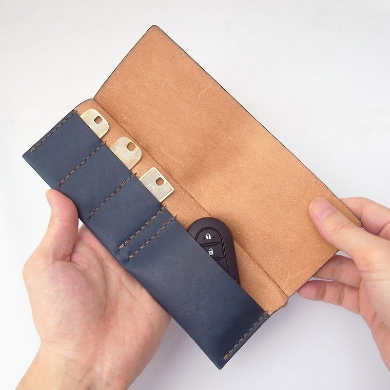 Key Case using  Indigo(藍)  Dyed Leather【zlat/ずらっと】#For larger smart keys - Keychains - Genuine Leather Blue