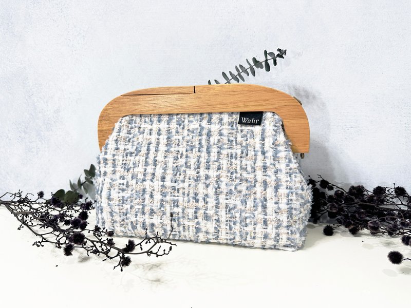 blue lines clasp frame bag/with chain/ cosmetic bag - Messenger Bags & Sling Bags - Cotton & Hemp Blue