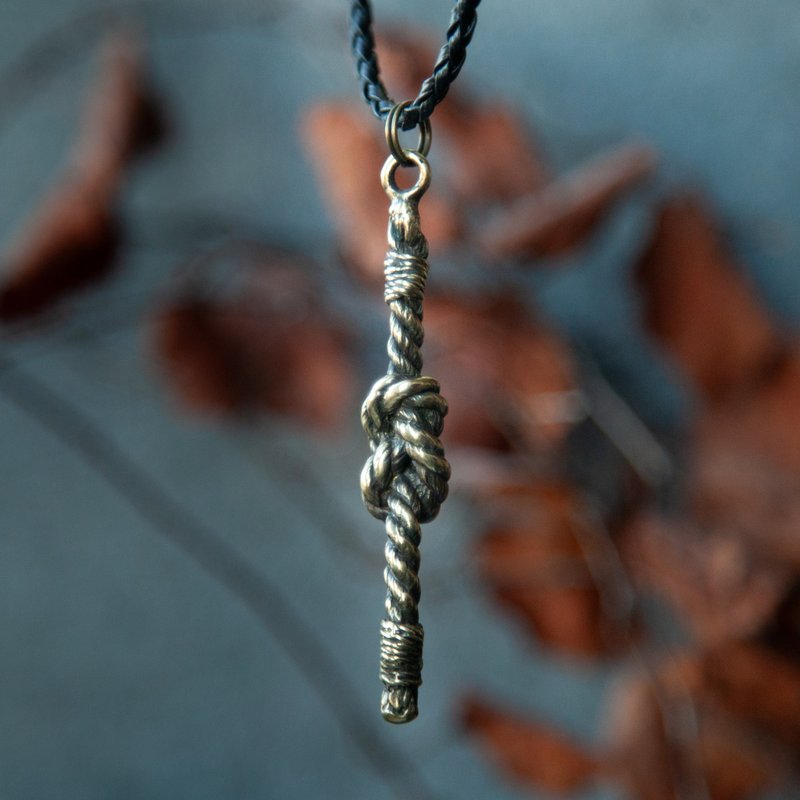 Sea Knot 8 pendant on leather cord. Eight necklace. Metal rope imitation jewelry - 項鍊 - 其他材質 橘色