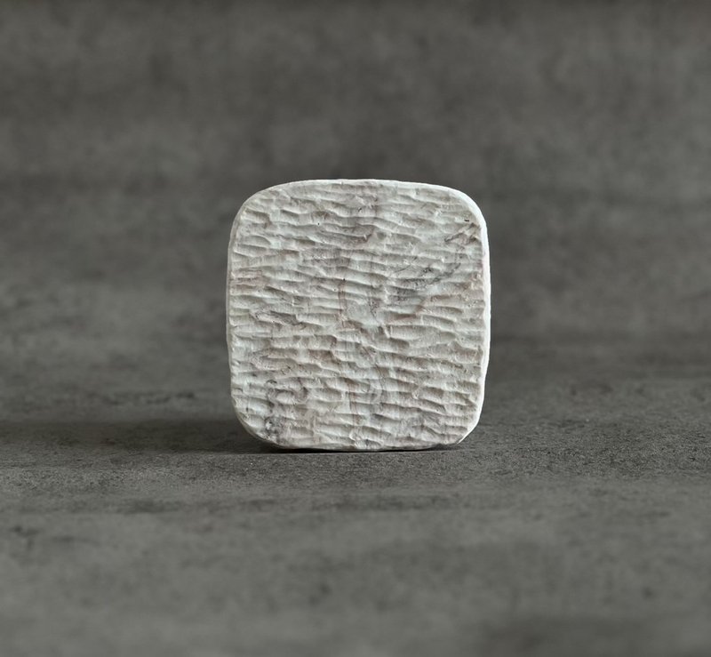 Hand-carved coasters, trinket trays, and bases with a soft rock texture - ของวางตกแต่ง - วัสดุอีโค 