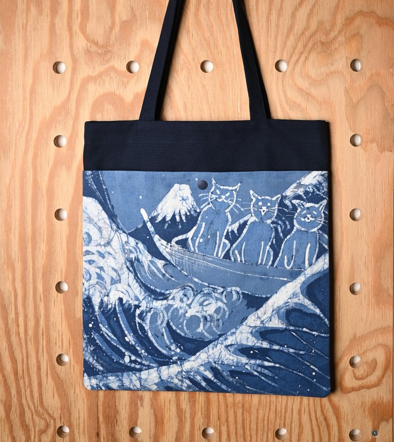 Indigo dye tote bag/handbag-Cat/Tide/Mount Fuji - กระเป๋าถือ - ผ้าฝ้าย/ผ้าลินิน สีน้ำเงิน