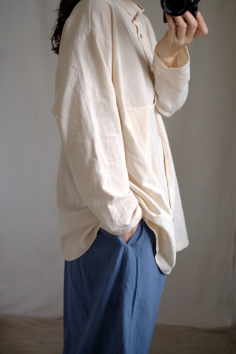 Natural texture generates beige wide version long shirt - เสื้อผู้หญิง - ผ้าฝ้าย/ผ้าลินิน ขาว