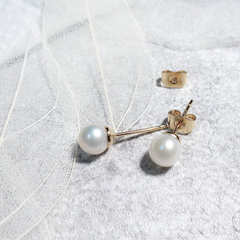 VIIART. Pearl. Flawless Pearl 14KGF Thick Gold Earrings - Earrings & Clip-ons - Pearl White