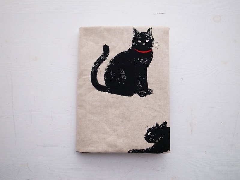 跩跩 cat handmade book / book cover (notebook / diary / PDA) - ปกหนังสือ - ผ้าฝ้าย/ผ้าลินิน สีดำ