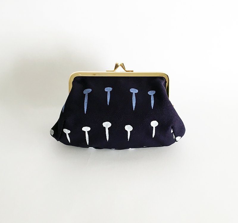 moshimoshi | Hand-held golden bag-Diced shiitake mushrooms - กระเป๋าเครื่องสำอาง - ผ้าฝ้าย/ผ้าลินิน สีน้ำเงิน