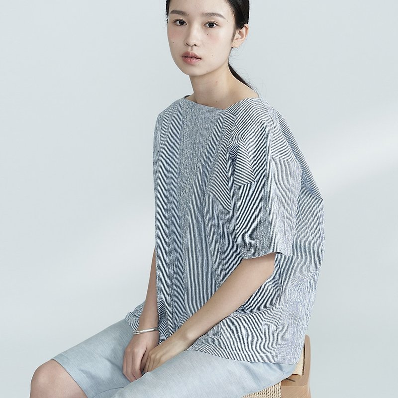 Seersucker cotton comfortable square neck wide top oversize Wenqing shirt SH210506 - Women's Shirts - Cotton & Hemp Blue