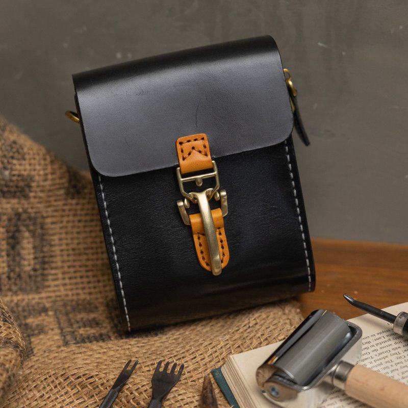 【威斯康辛 相機包】植鞣革 騎士 相機包-曜石黑 - 側背包/斜背包 - 真皮 黑色