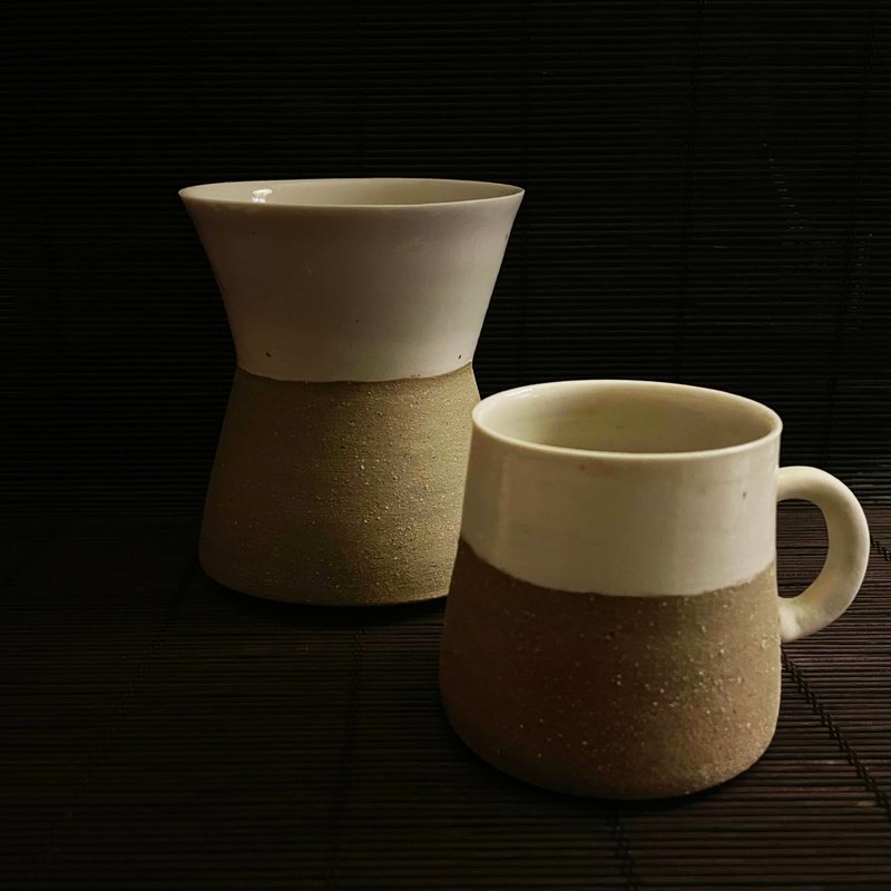 Hand-kneaded ceramic tableware series - lightweight ceramic cup - large (about 250ml) - แก้ว - ดินเผา สีกากี