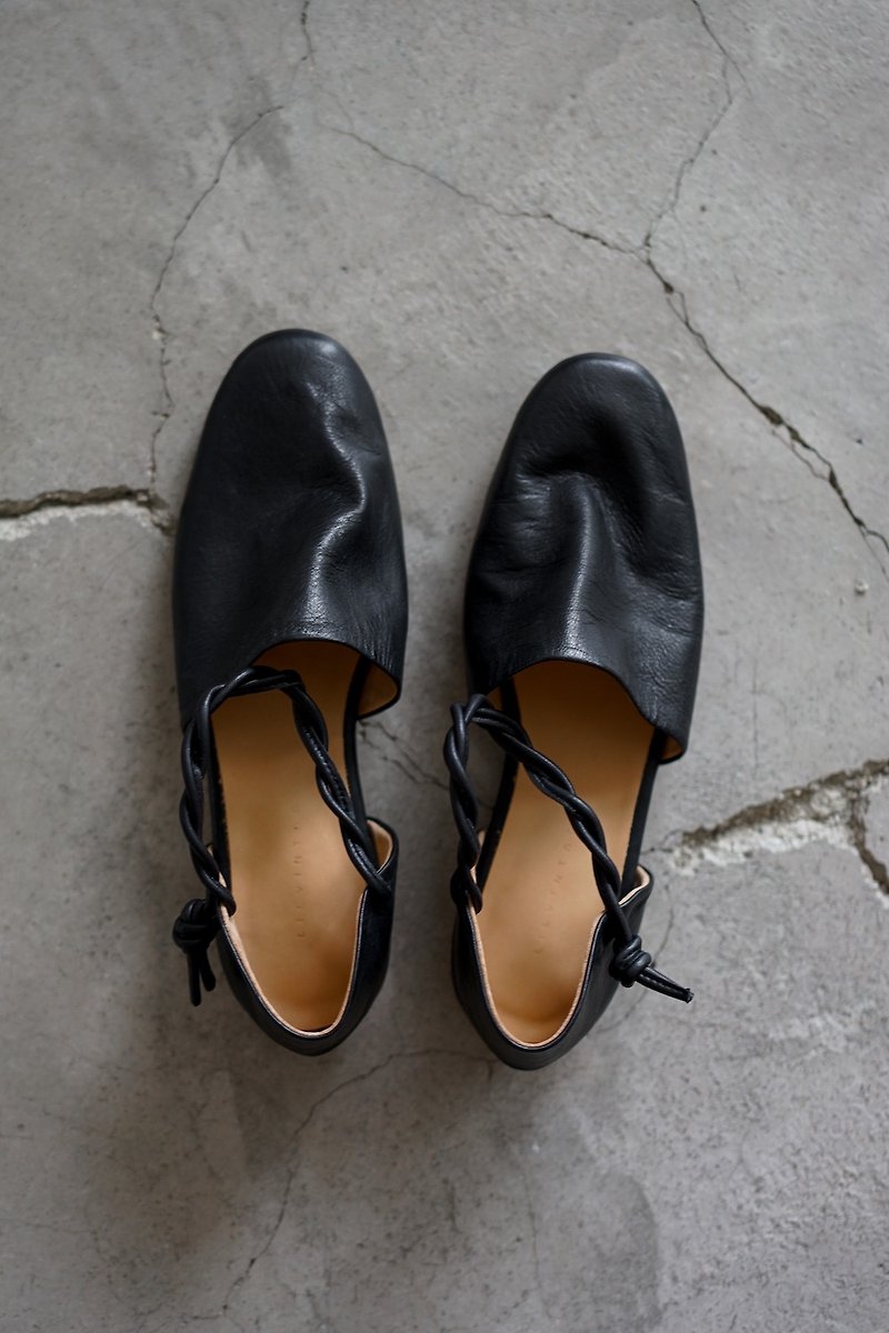 柔軟觸感肌理羊皮 手工職人製作 極簡復古瑪莉珍鞋 黑色 - 女皮鞋 - 真皮 多色