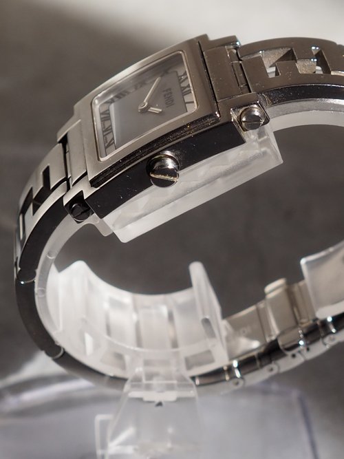 中古品 FENDI orologi レディース　ITALY　オロロジ　フェンディ 中古品 FENDI orologi レディース ITALY オロロジ フェンディ