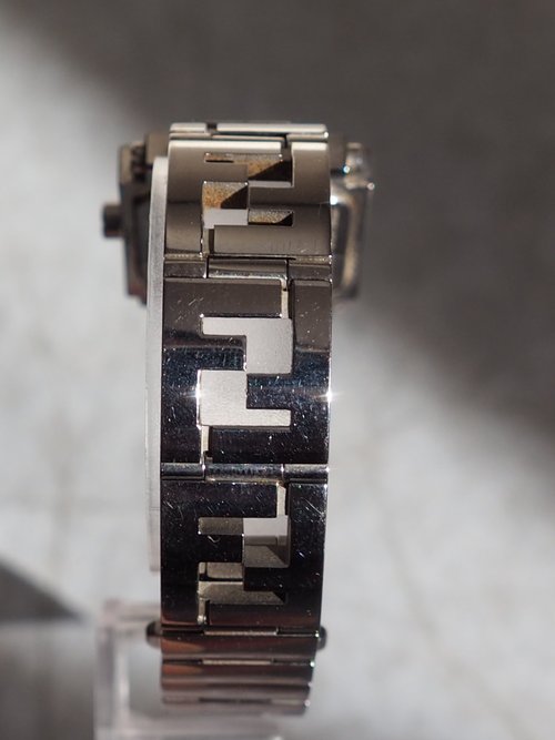 中古品 FENDI orologi レディース　ITALY　オロロジ　フェンディ 中古品 FENDI orologi レディース ITALY オロロジ フェンディ