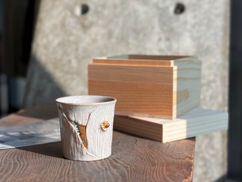 韓國藝術家 이보미 陶瓷造型 手作茶杯 - 茶壺/茶杯/茶具 - 陶 白色