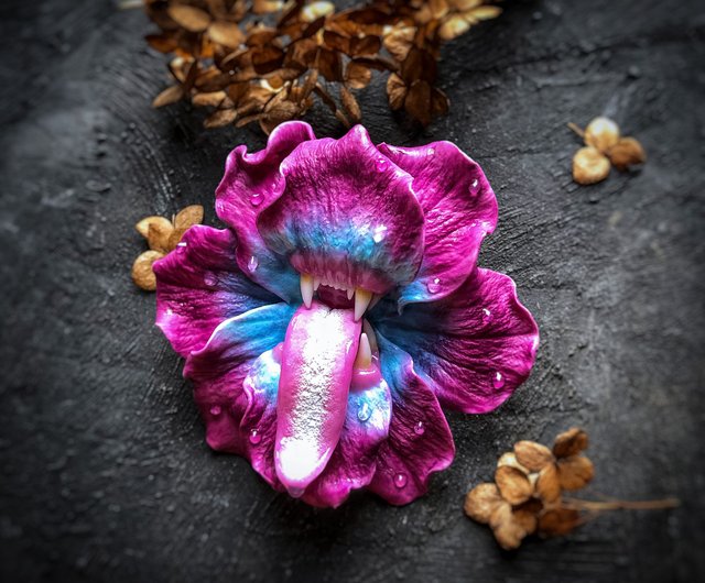 Patriarch flower with teeth brooch,wild one,vampire jewelry,gothic gifts -  Shop polymer_craft_shop Brooches - Pinkoi