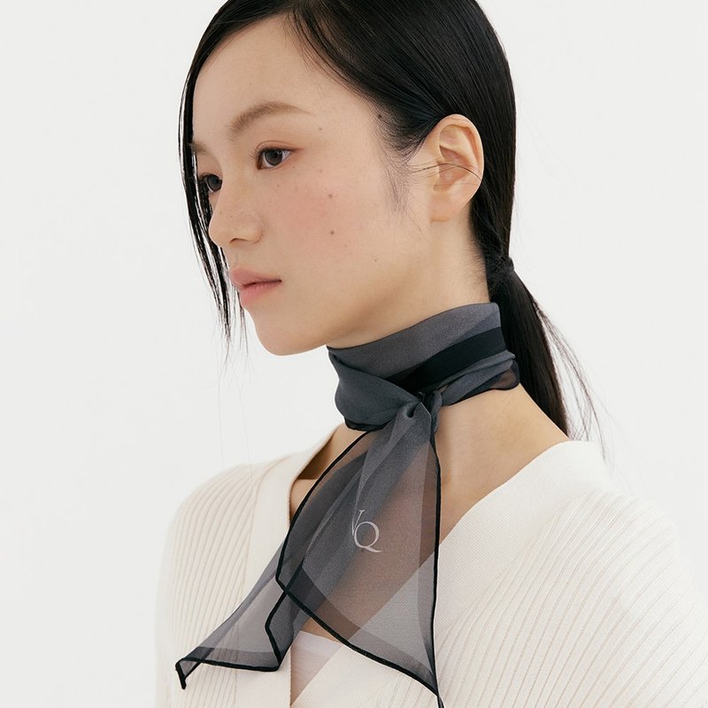 【Ven & Qu】絲質紗 Aura 圍巾 石板黑 10×115 公分 - 絲巾 - 絲．絹 黑色