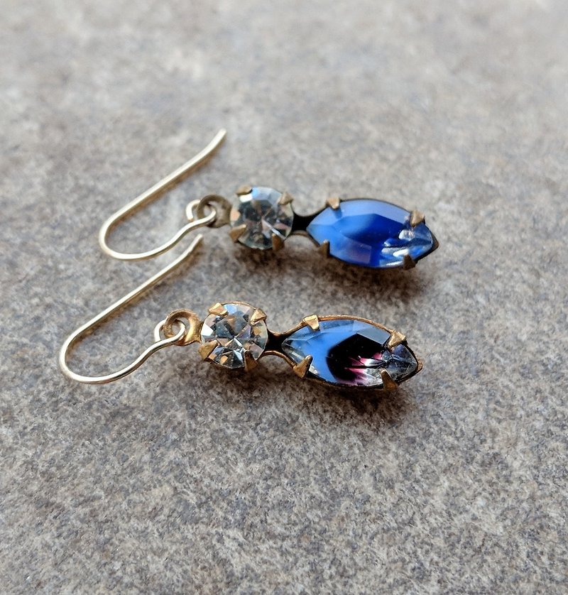 Ombre Blue Vintage Glass Earrings - ต่างหู - แก้ว 