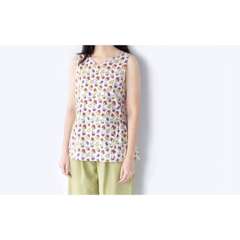 V-neck sleeveless top with floral print - 女上衣/長袖上衣 - 棉．麻 多色