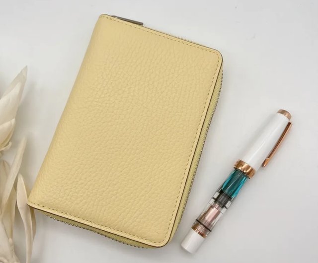 新品　ブレイリオ ミネルバ A5 ノートカバー ナチュラル Amazon | ブレイリオ ミネルバ A5 ノートカバー ナチュラル