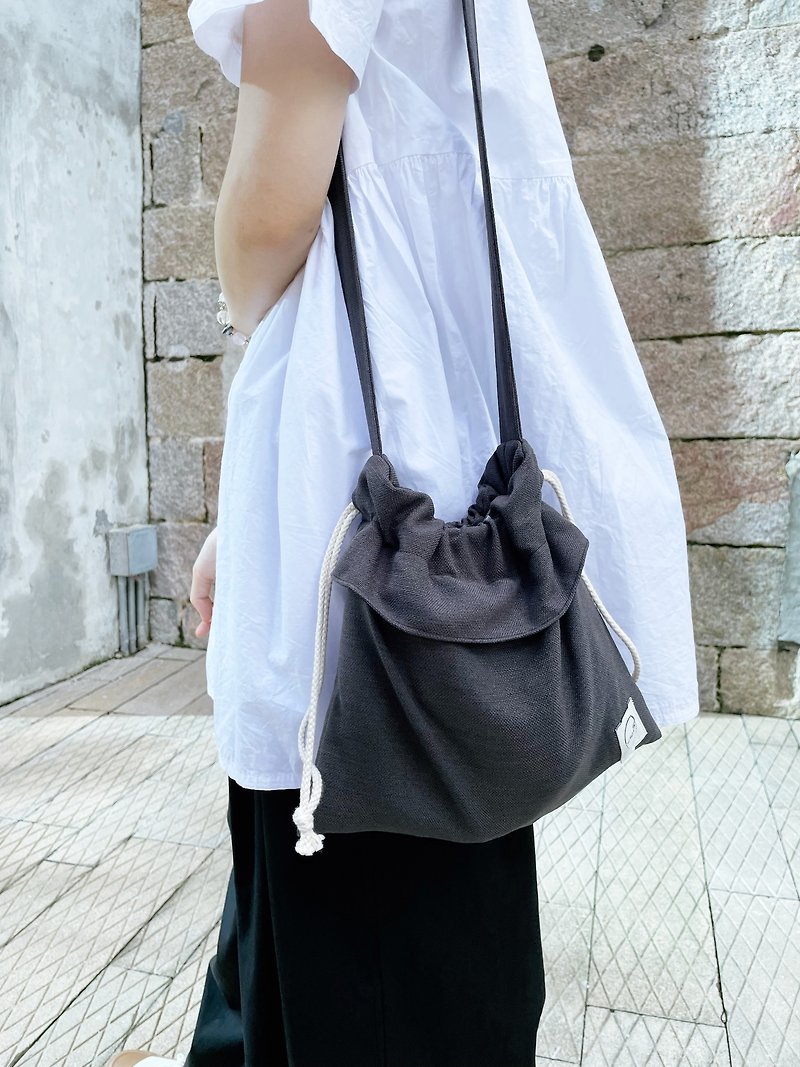斜背包/孭束口索袋 - 灰黑色 - 側背包/斜孭袋 - 其他材質 黑色