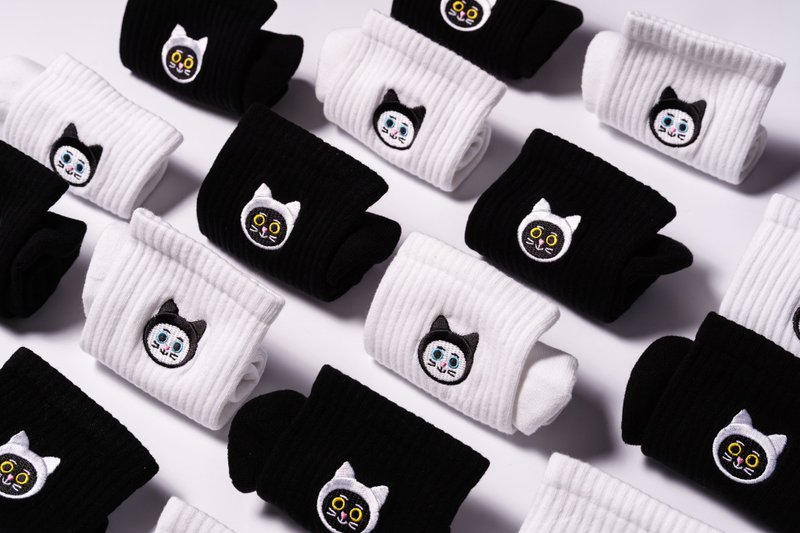 Socks/Electric embroidery socks/Towel socks/Black and white cat/くつした - ถุงเท้า - ผ้าฝ้าย/ผ้าลินิน หลากหลายสี