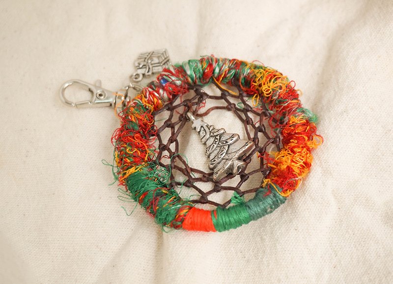 Handmade Sari Silk Key Ring |  Christmas Tree - ที่ห้อยกุญแจ - ผ้าไหม สีแดง