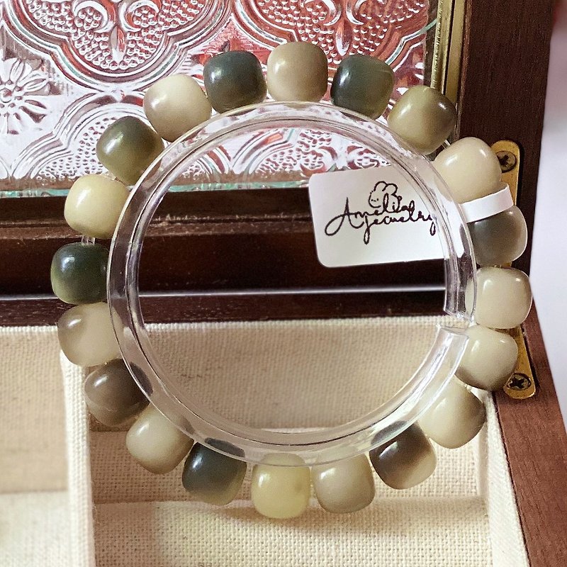 Amelia Jewelry丨Thus said丨Bodhi root bracelet丨Bodhi seed play丨New Chinese style - สร้อยข้อมือ - ไม้ 