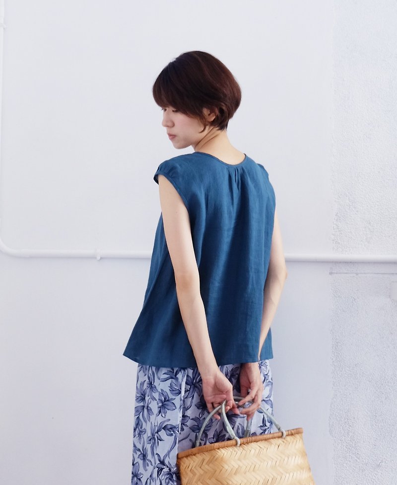 Marine blue linen top - เสื้อผู้หญิง - ผ้าฝ้าย/ผ้าลินิน สีน้ำเงิน