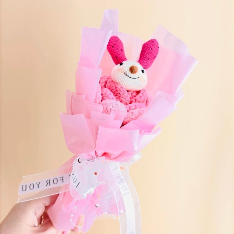 [Lucky Purple Baby] Pink Rose Sock Baby Fairy Handmade Bouquet Gift | Including carrying bag - ตุ๊กตา - วัสดุอื่นๆ สึชมพู