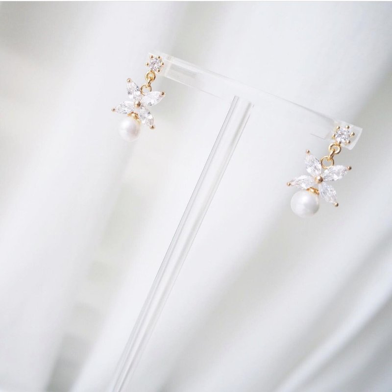 Bridal Earring Bridal Clip-On Birthday Gift Elegant Earring Clip-On Customization - Earrings & Clip-ons - Other Metals White