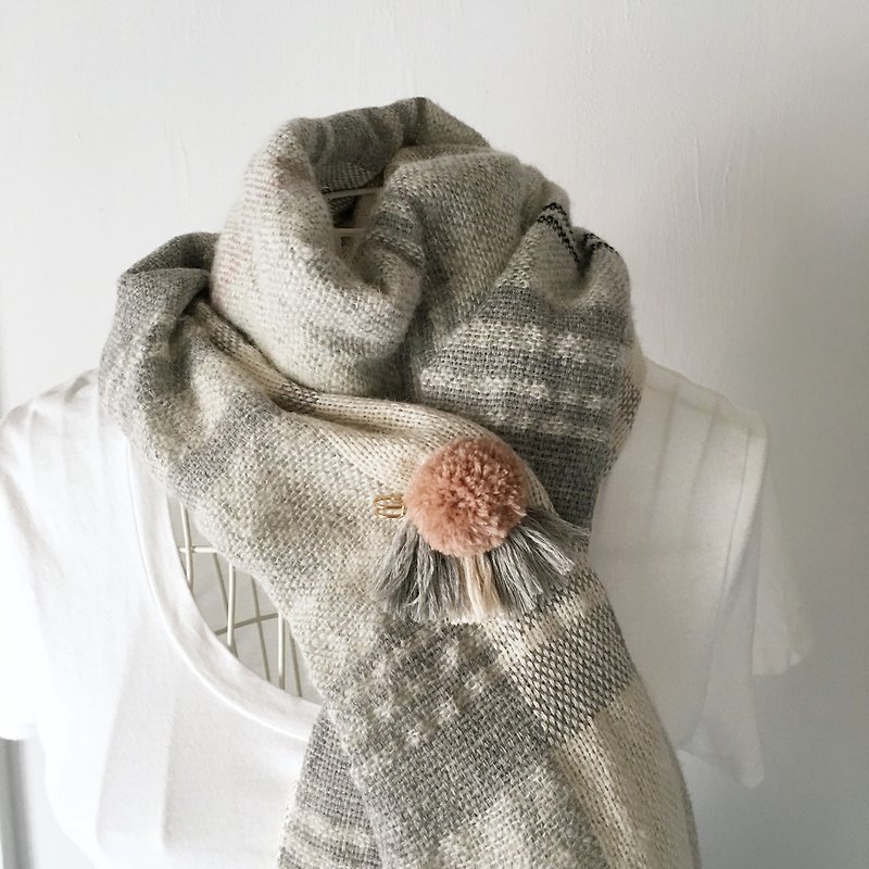 Scarf pin / Brooch / Corsage:  Gray Mix "5" - Brooches - Wool Gray