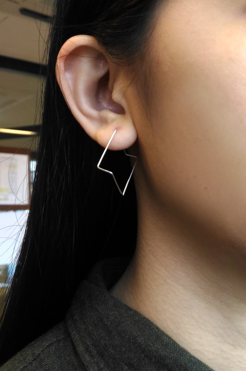 Light earrings, sterling silver earrings, a pair of space square lines (low bending models), designer handmade silver jewelry - Earrings & Clip-ons - Sterling Silver Silver