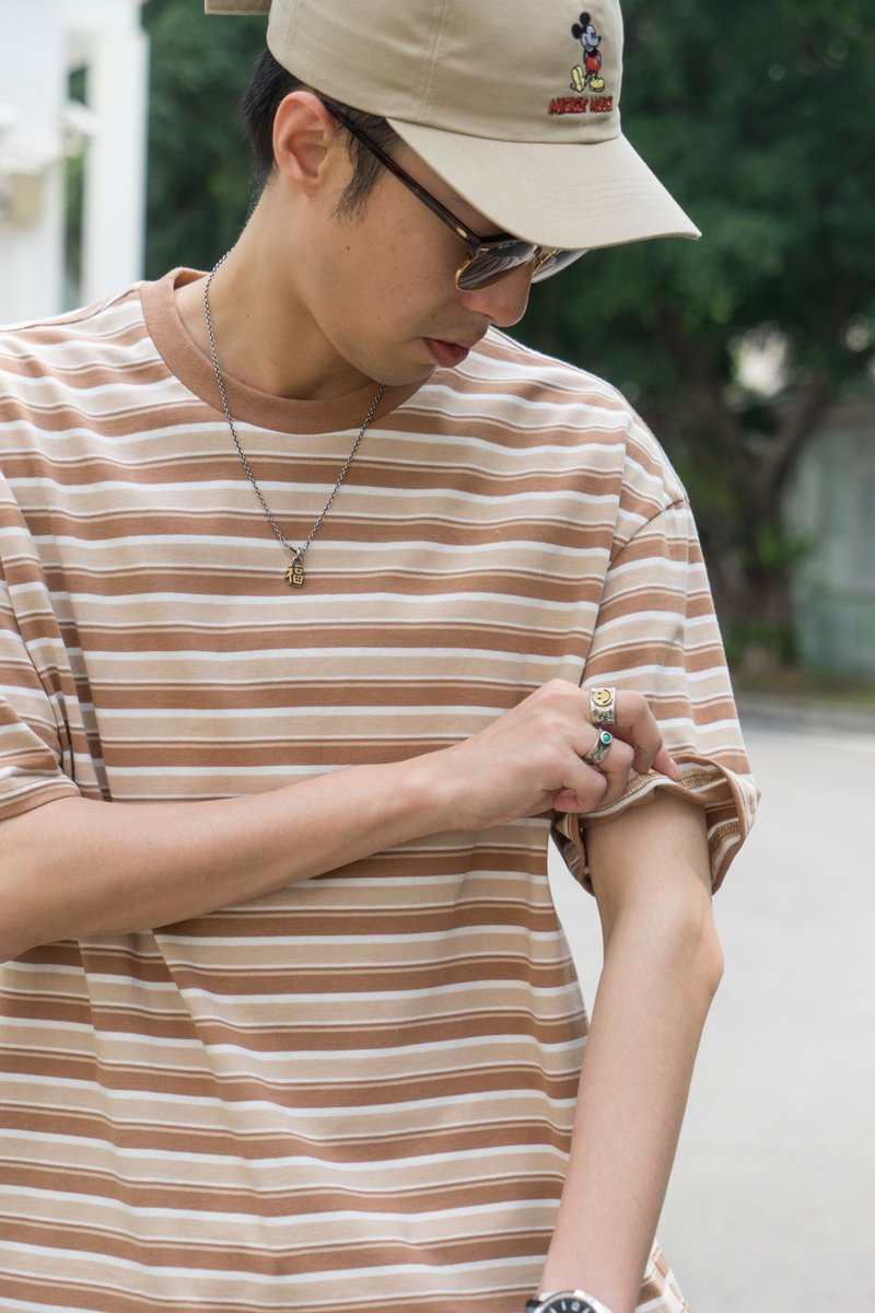 STRIPE T-SHIRT 夏季日系撞色條紋短袖 寬鬆剪裁休閒日常搭配T恤 - 男 T 恤 - 棉．麻 多色