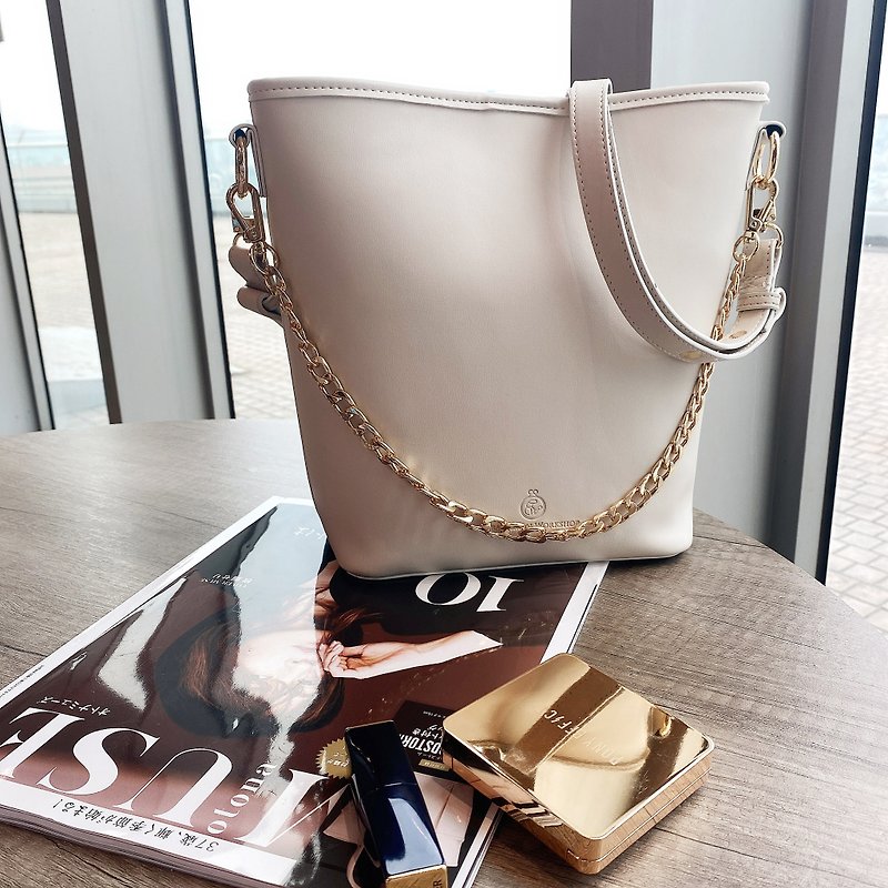 Leather bucket bag with chain -off white - Messenger Bags & Sling Bags - Faux Leather White