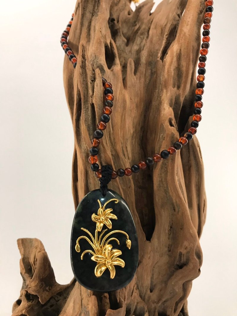 Taiwan Dark Jade with Lacquer Line-Orange daylily - Necklaces - Jade Gold