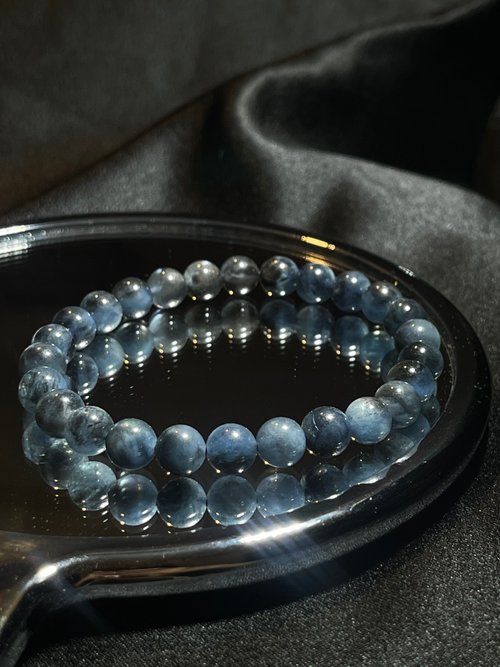 深い青墨色。高品質ゴーストカラーアクアマリン、デビルアクアマリン