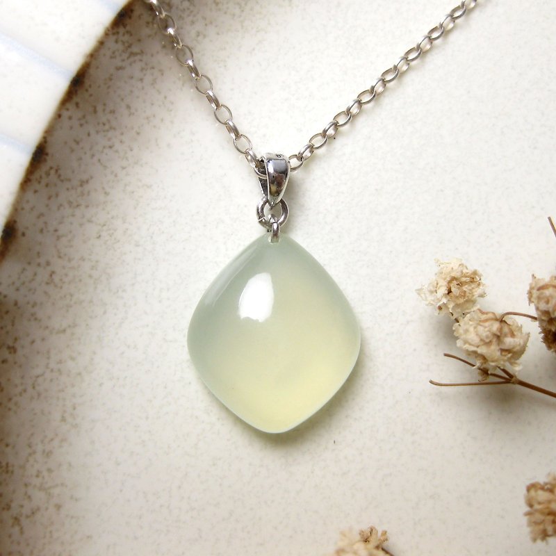 Shaped Jade Pendant-Rhombic Xiuyu/Simple matching with natural patterns/ - Necklaces - Jade Green
