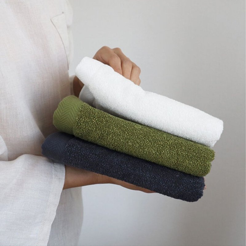 【QLIN】除臭纖維系列|純白新上市|今治浴巾|運動巾|超強除臭力 - 毛巾/浴巾 - 棉．麻 