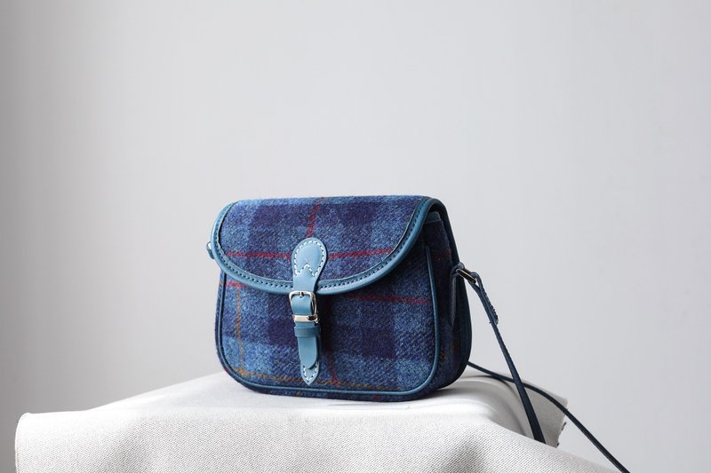 【羊毛拼皮馬鞍包】Harris Tweed 暖到心坎秋冬女士包包斜挎包 - 側背包/斜背包 - 真皮 藍色