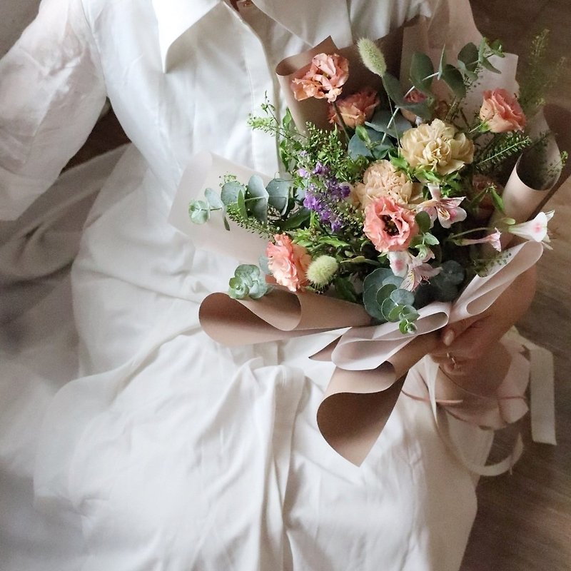 Tangible Mother's Day | Classical flower bouquets (in-store pick-up only) - ช่อดอกไม้แห้ง - พืช/ดอกไม้ 