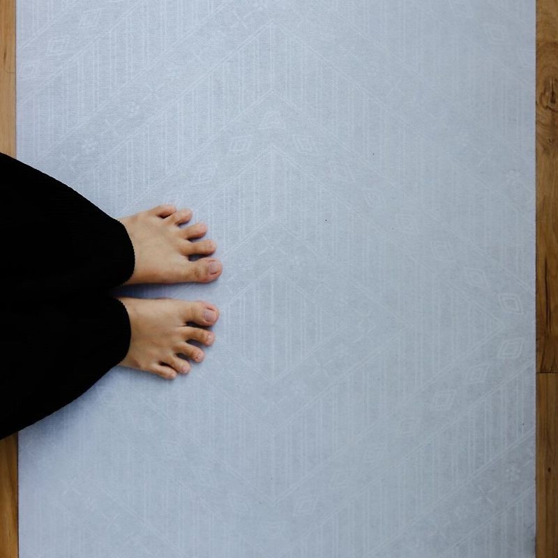 Playzu Geometric Non-Slip Walkway Carpet Floor Mat - Dream Maze (Light Gray) - พรมปูพื้น - วัสดุอื่นๆ สีเทา