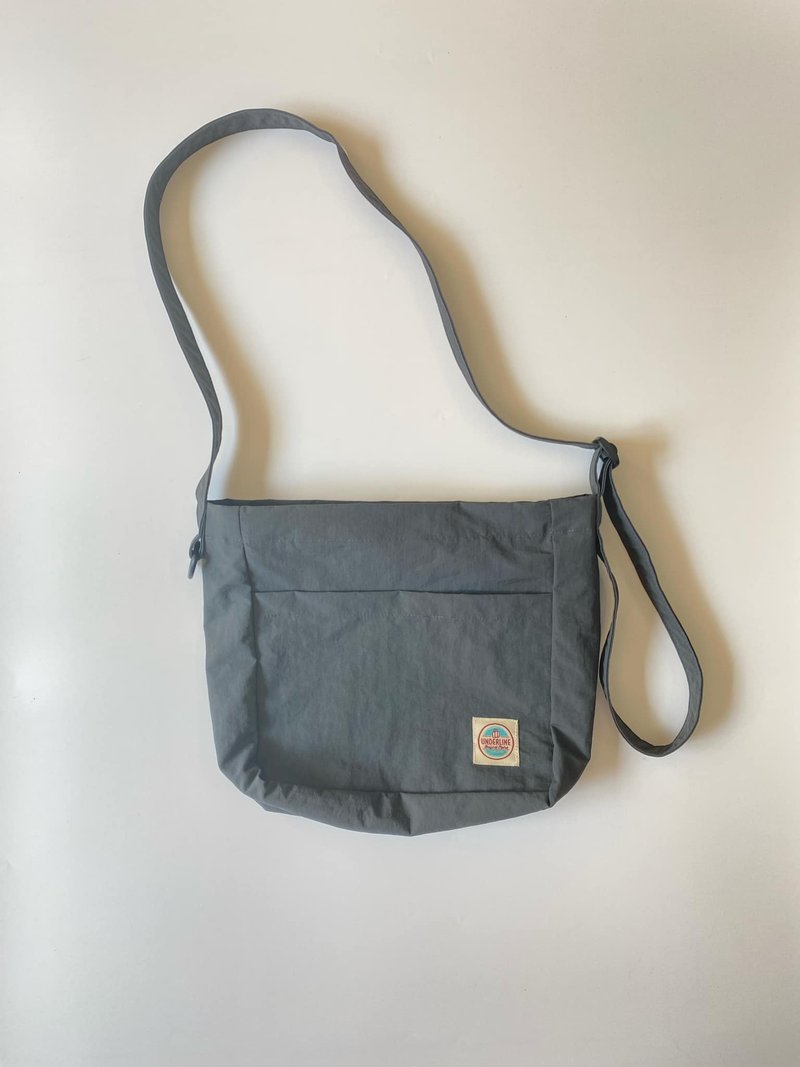 Underline Mini Gray Nylon Mail Bag / Sling Bag - 側背包/斜背包 - 棉．麻 灰色