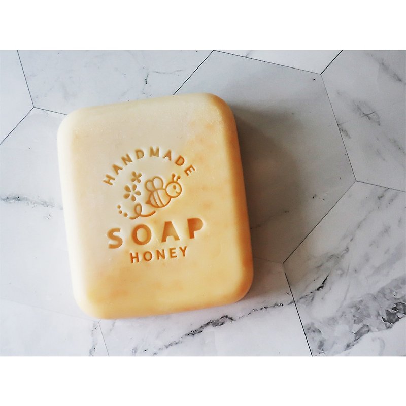 【石鹸編A81】Little Bee Honey HONEY かわいい石鹸編 ソープスタンプ - キャンドル/アロマ/手作りせっけん - アクリル 