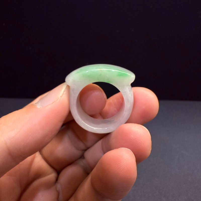 瀚玉珠寶 天然翡翠 淡紫羅蘭飄綠馬鞍戒 戒指 春帶彩 天然A貨緬甸 - 其他 - 玉石 